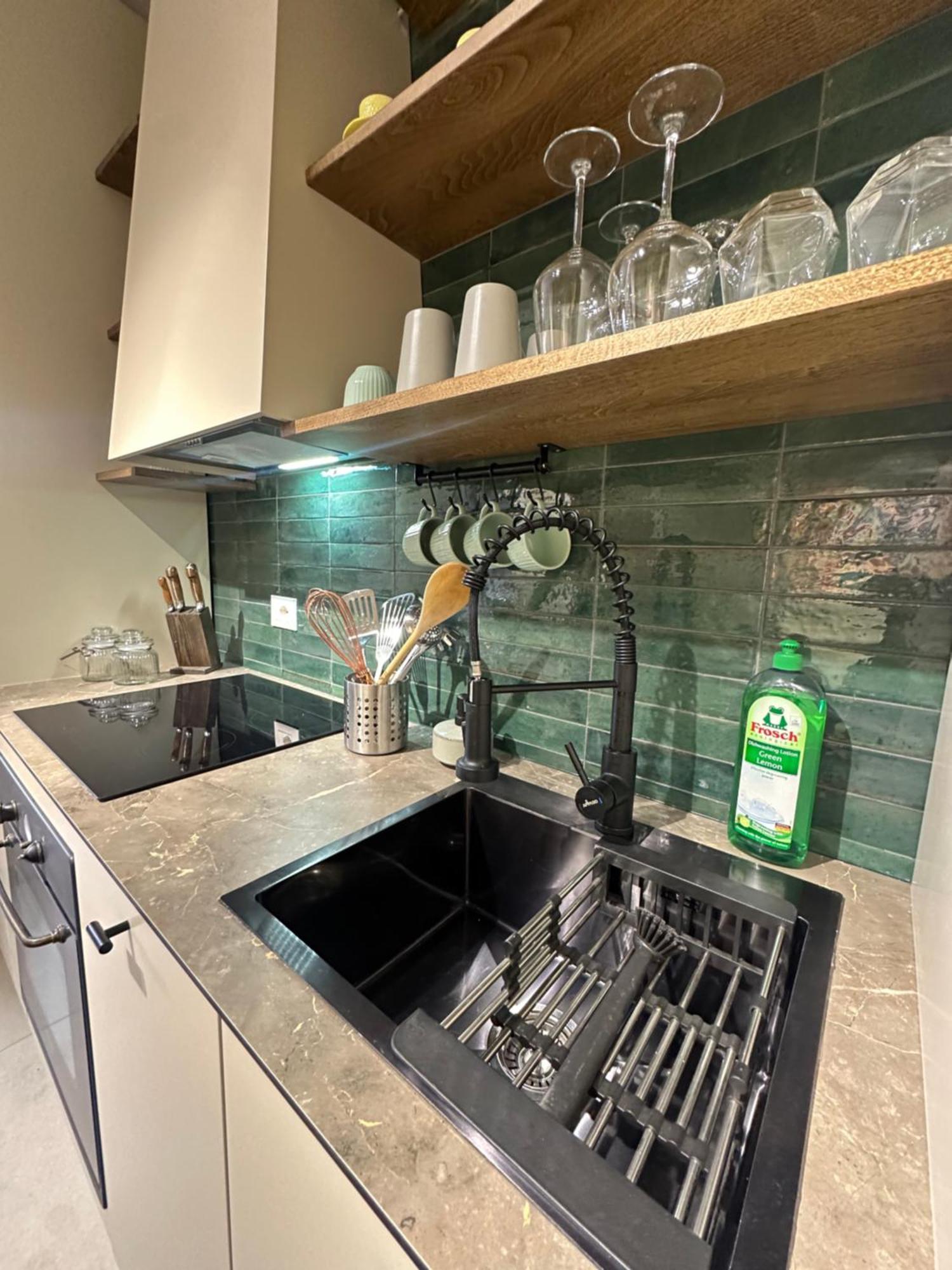 דרמי Newly Renovated Apartment Olive מראה חיצוני תמונה
