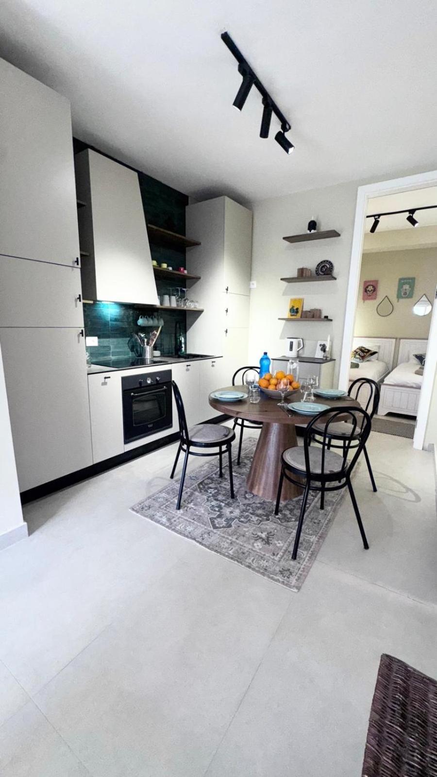 דרמי Newly Renovated Apartment Olive מראה חיצוני תמונה